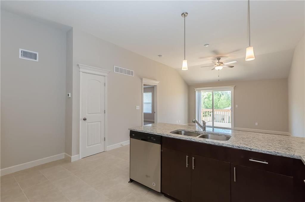 9216 N Gower Avenue — photo 14