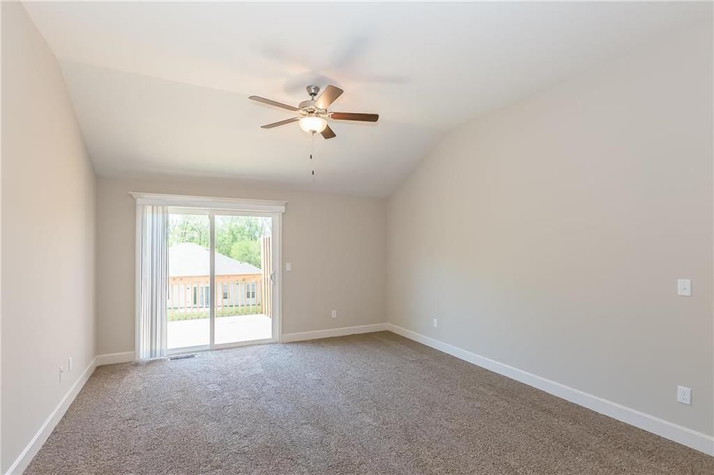 9216 N Gower Avenue — photo 9