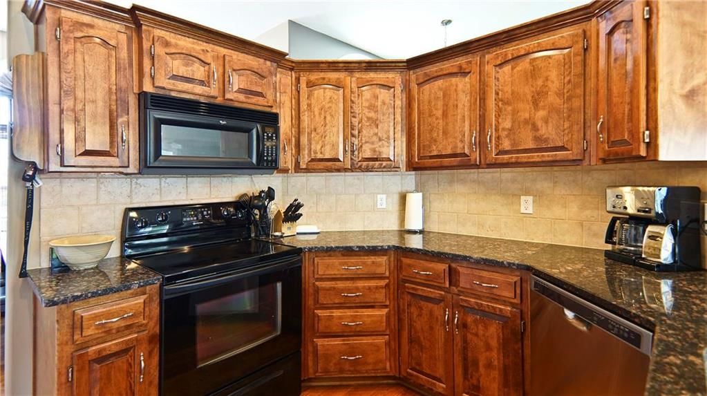 1106 N GLENVIEW Avenue — photo 16