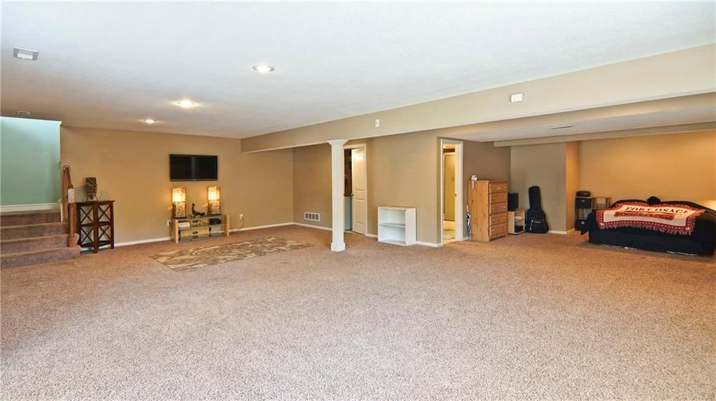 1106 N GLENVIEW Avenue — photo 23