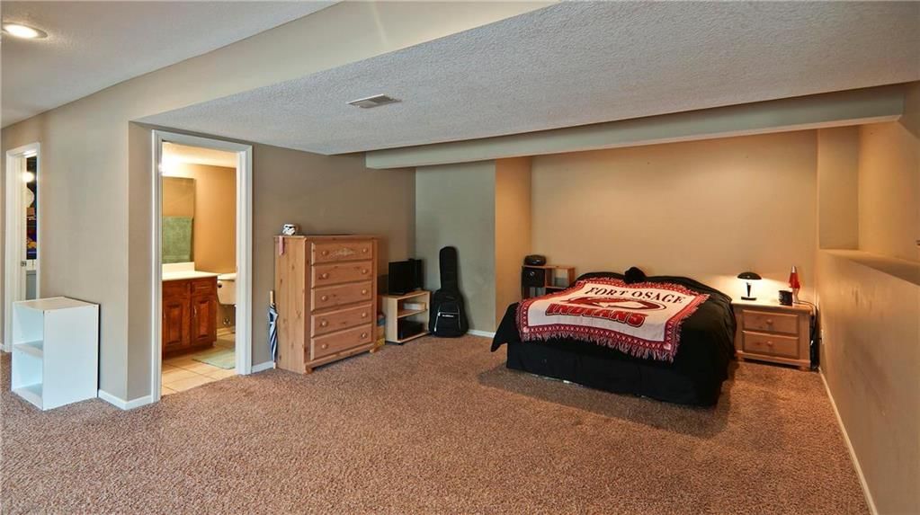 1106 N GLENVIEW Avenue — photo 24