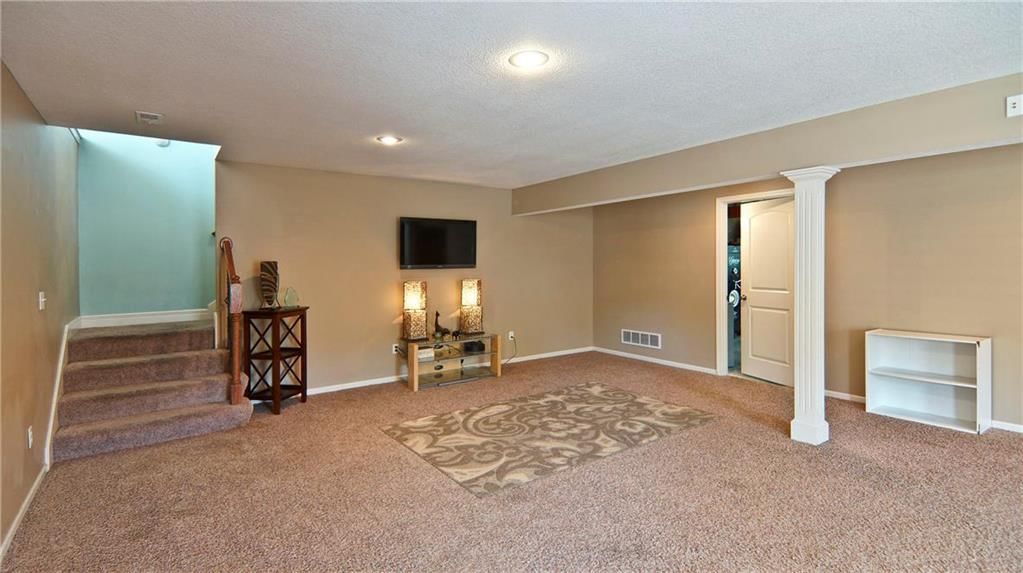 1106 N GLENVIEW Avenue — photo 25