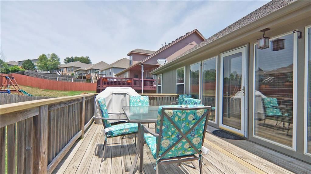 1106 N GLENVIEW Avenue — photo 31