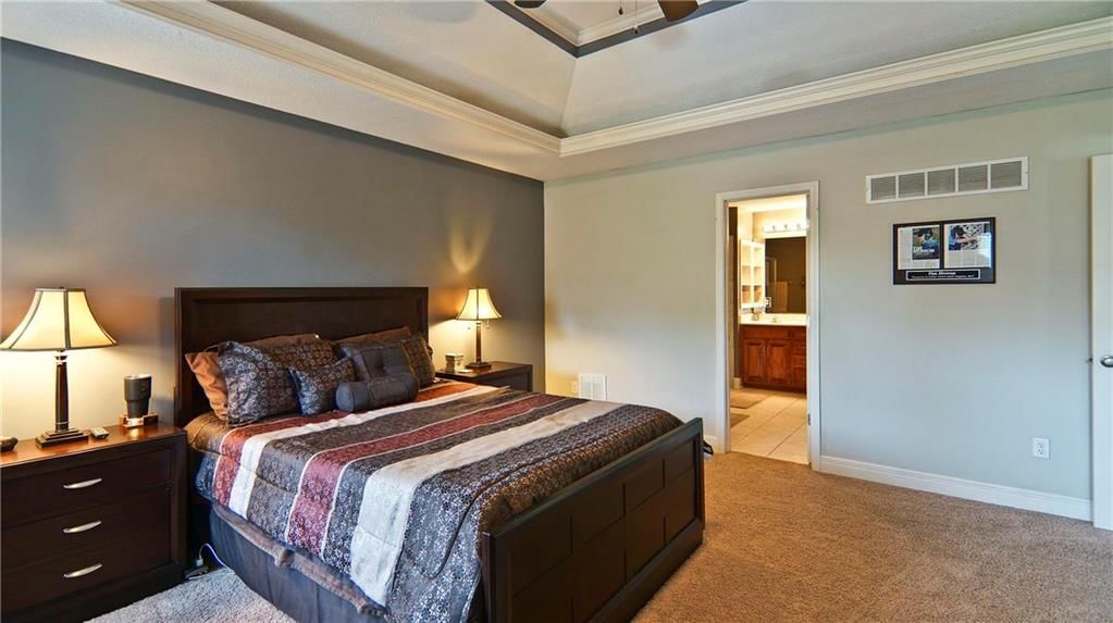 1106 N GLENVIEW Avenue — photo 10