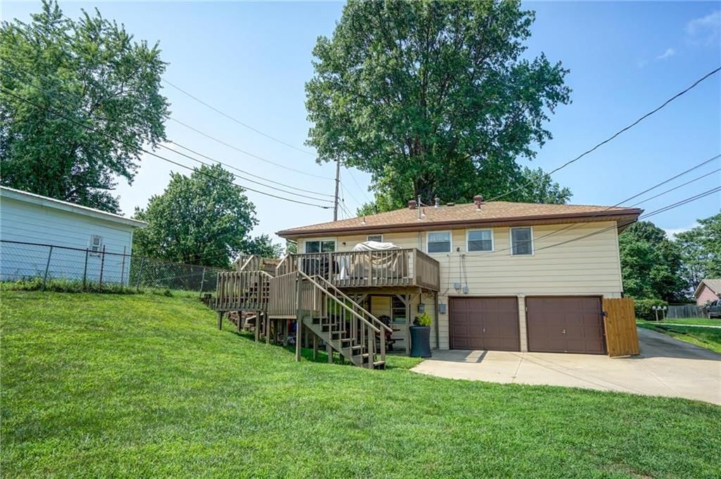 5011 N Bellaire Avenue — photo 30