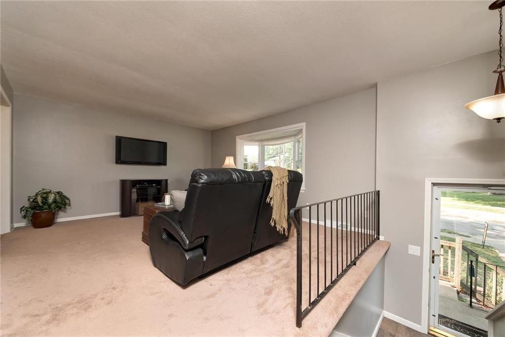 11815 W 67th Street — photo 4