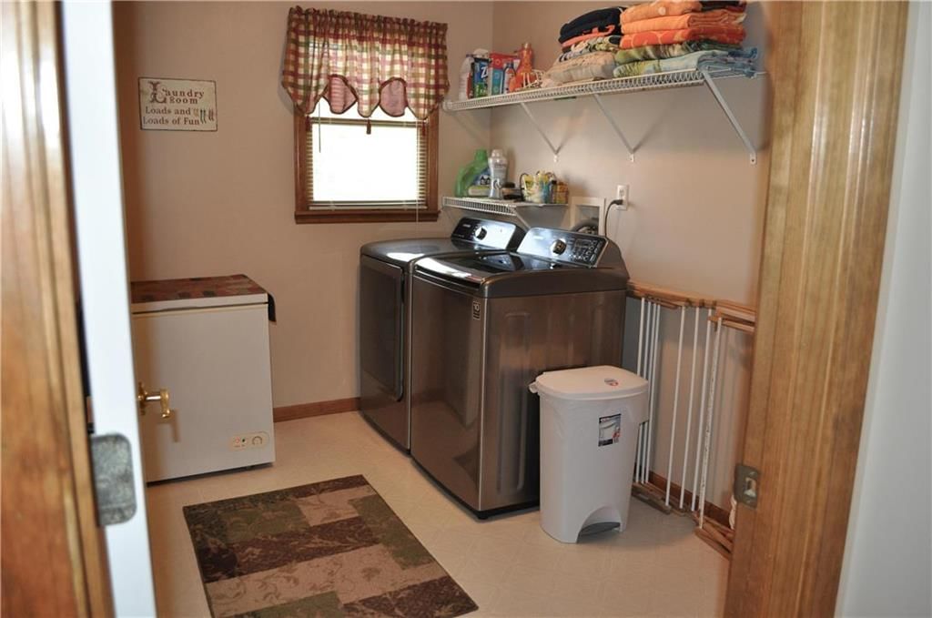 408 Lakeview Drive — photo 11