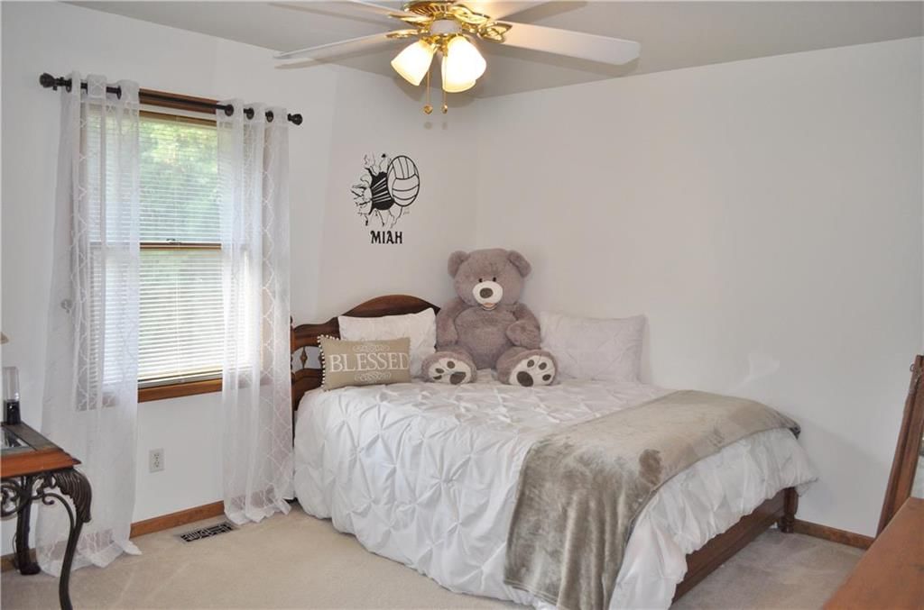 408 Lakeview Drive — photo 17