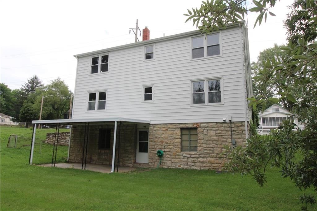 523 E Walnut Street — photo 12