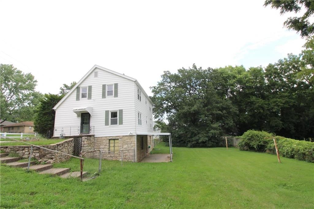 523 E Walnut Street — photo 14