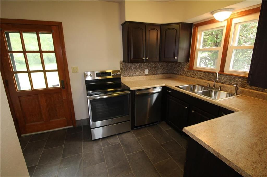 523 E Walnut Street — photo 21