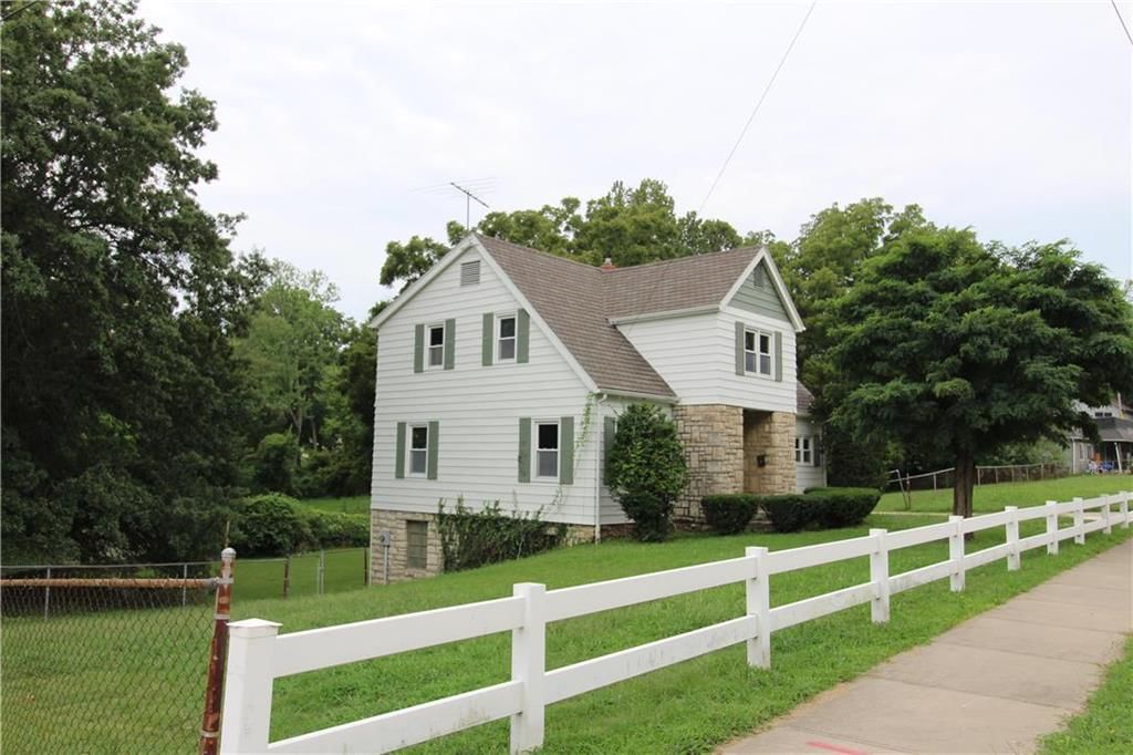 523 E Walnut Street — photo 4