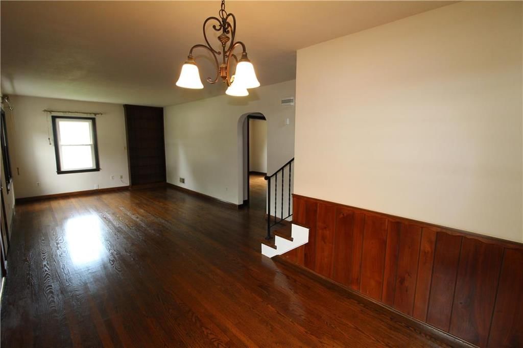 523 E Walnut Street — photo 31
