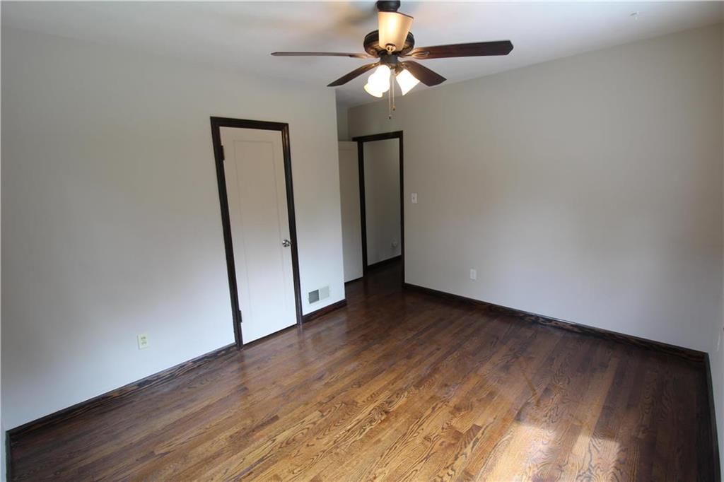 523 E Walnut Street — photo 49