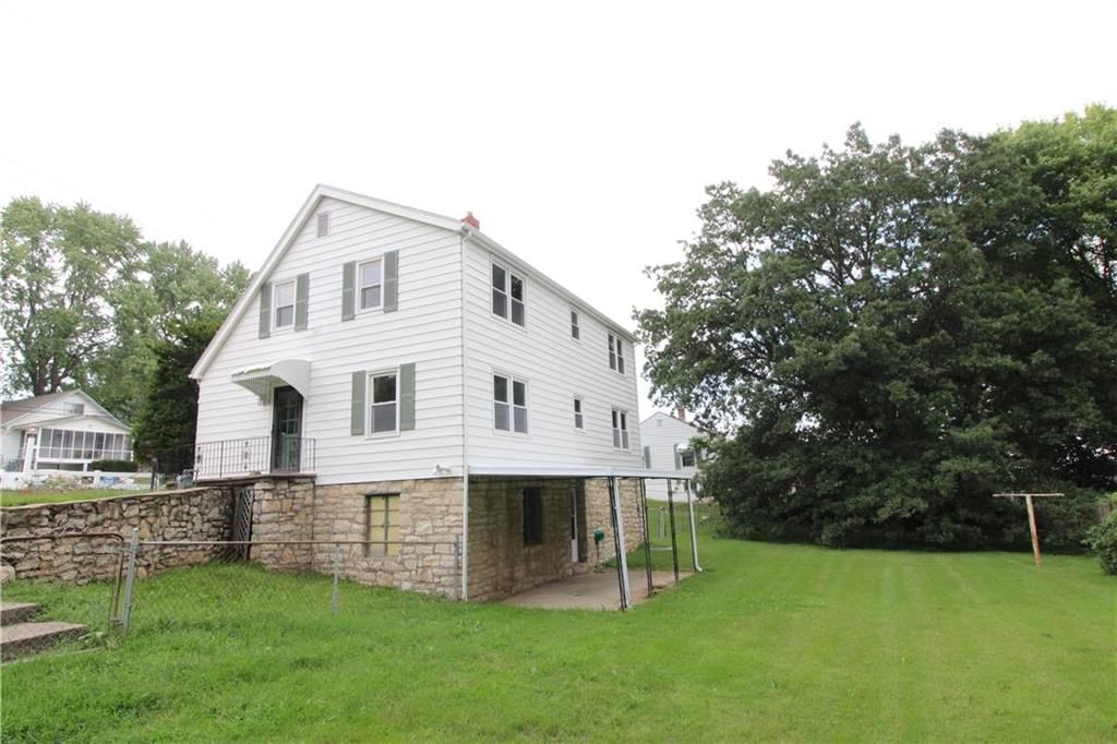 523 E Walnut Street — photo 9
