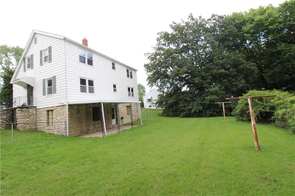 523 E Walnut Street — photo 10