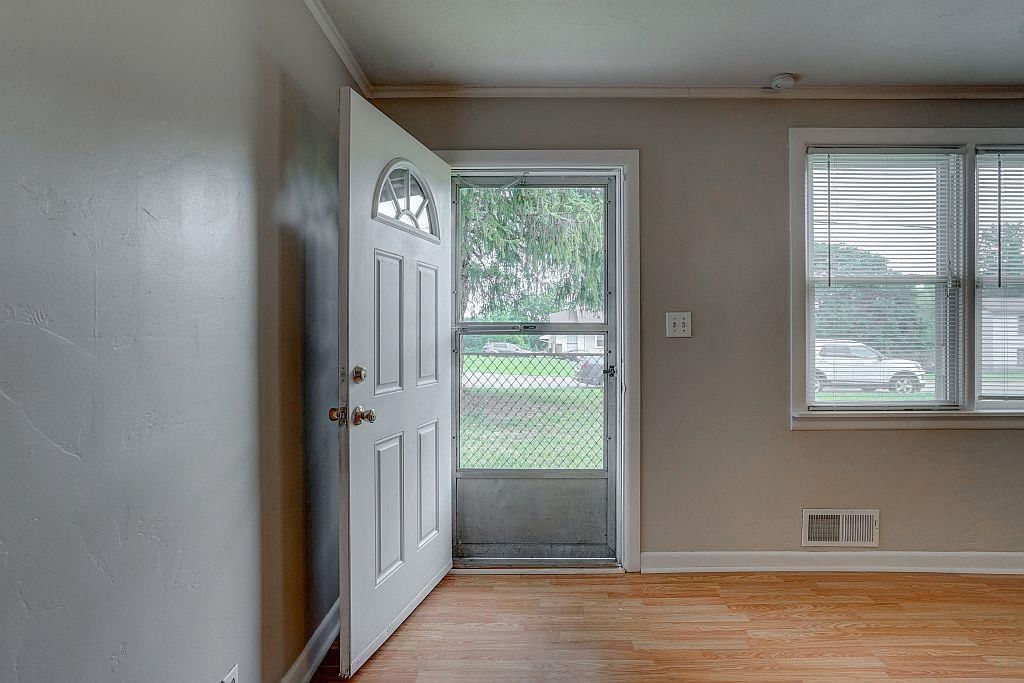 1001 E Lexington Avenue — photo 3