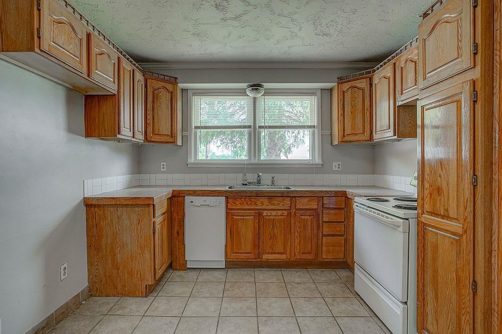 1001 E Lexington Avenue — photo 7