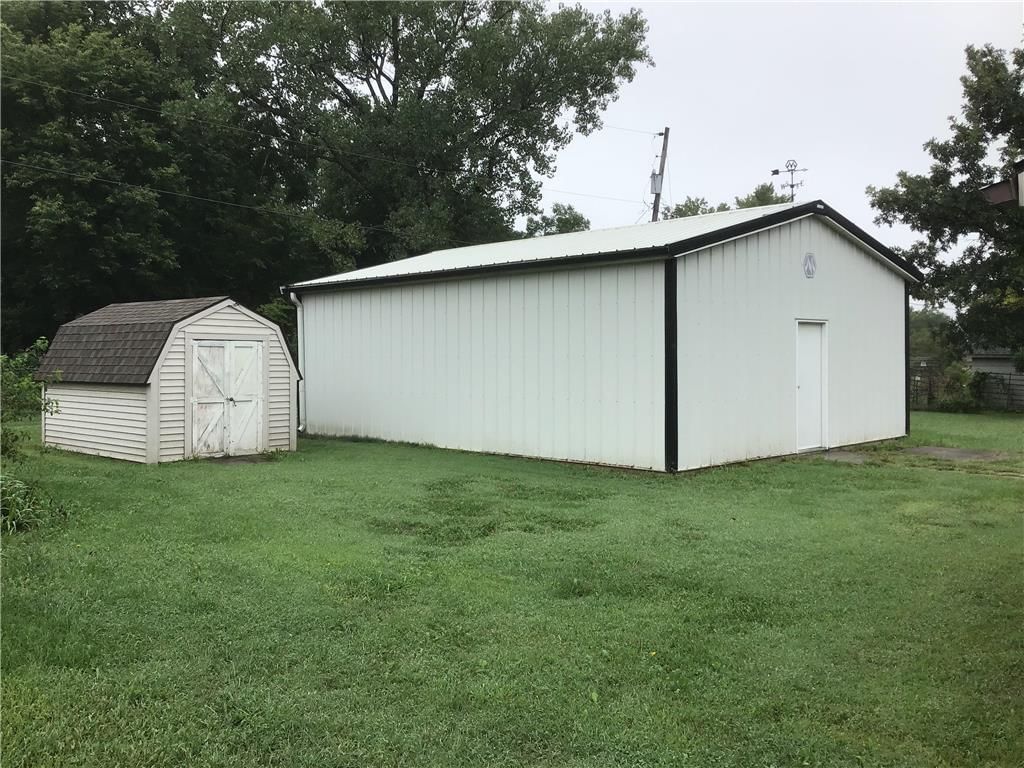 405 Locust Street — photo 34
