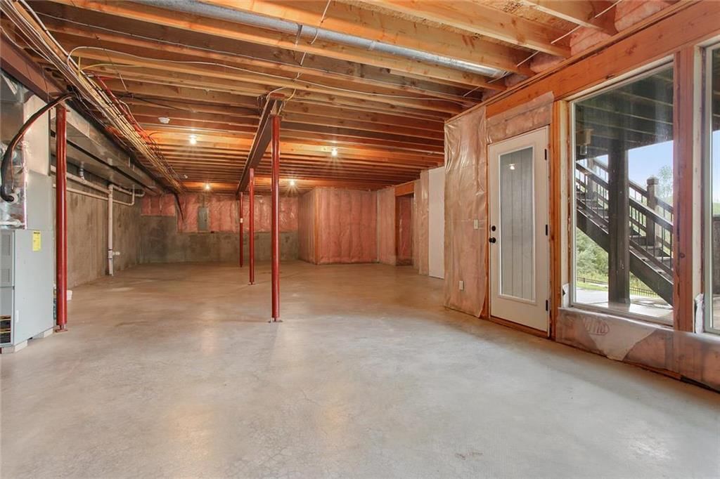 9015 N Seymour Avenue — photo 24