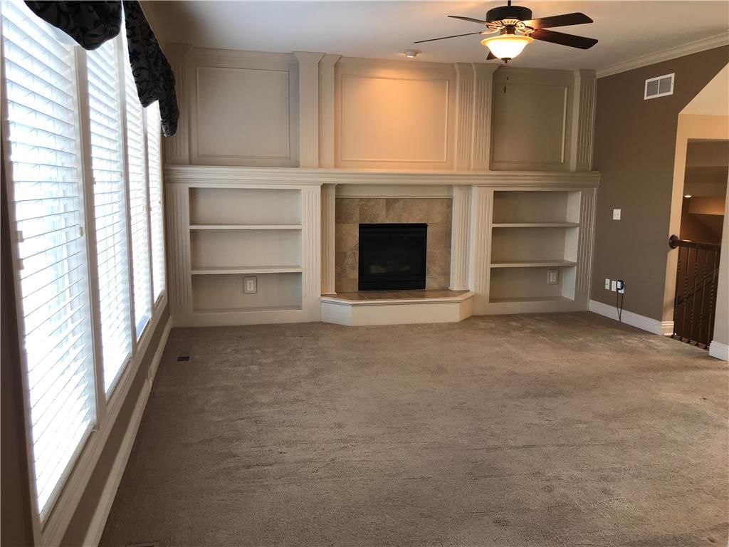 9015 N Seymour Avenue — photo 6