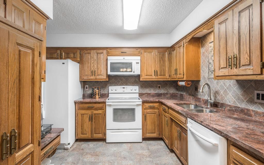 6279 Rosewood Street — photo 5