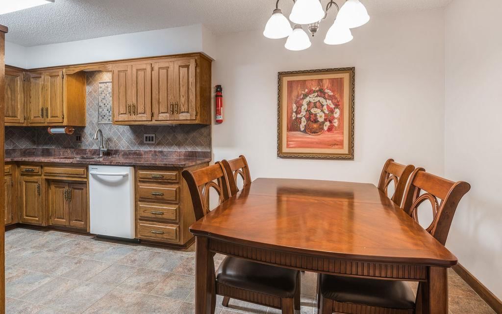 6279 Rosewood Street — photo 8