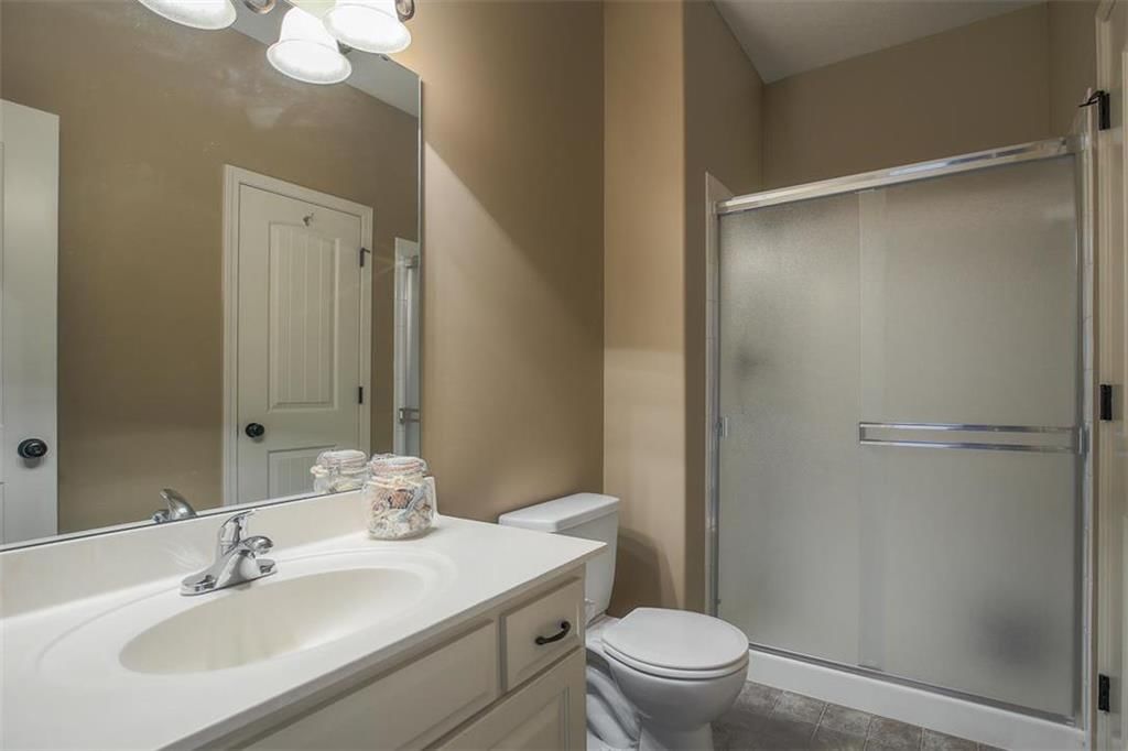 140 N Pear Street — photo 19