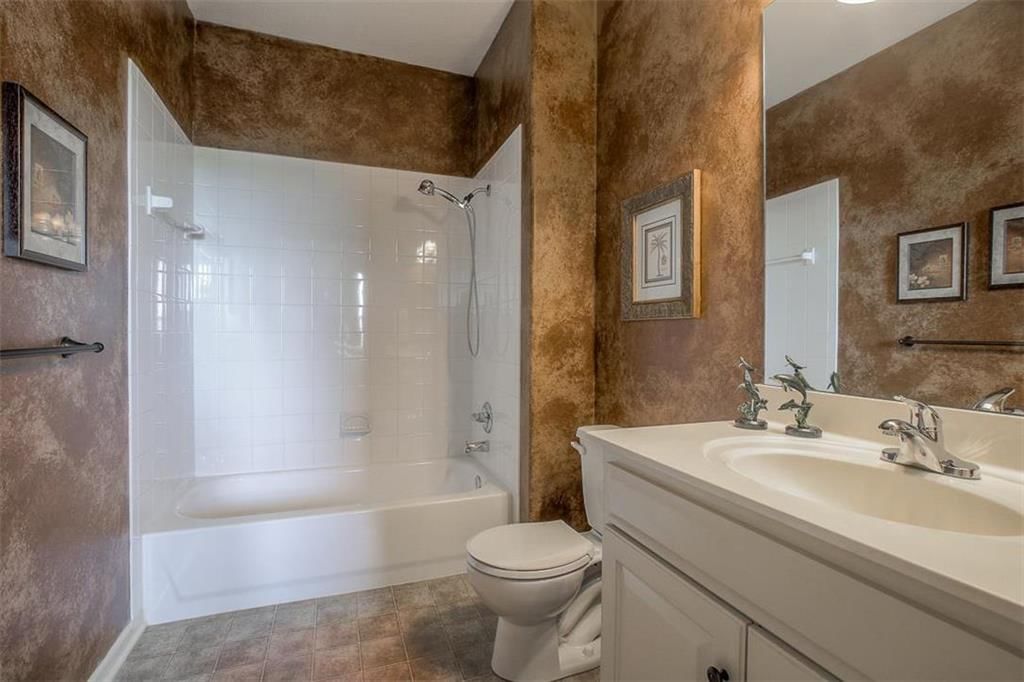 140 N Pear Street — photo 21