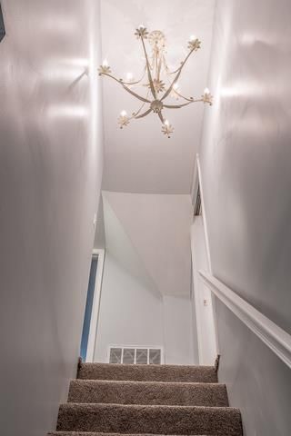 102 S May Street — photo 17
