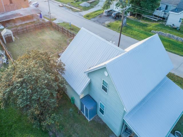102 S May Street — photo 25