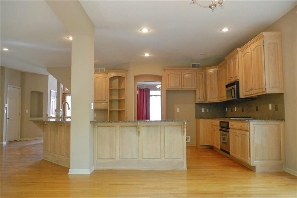 5827 NE Timber Hills Drive — photo 12