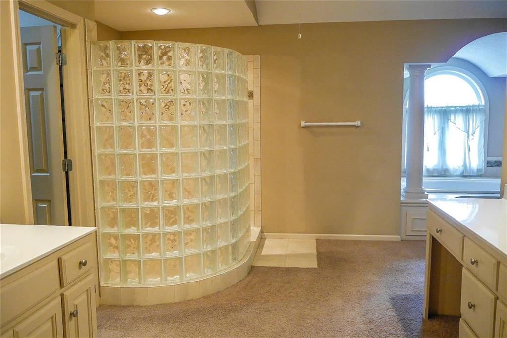 5827 NE Timber Hills Drive — photo 17