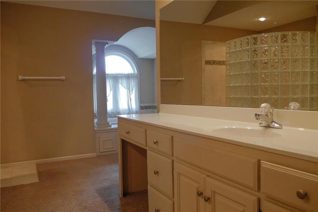 5827 NE Timber Hills Drive — photo 18