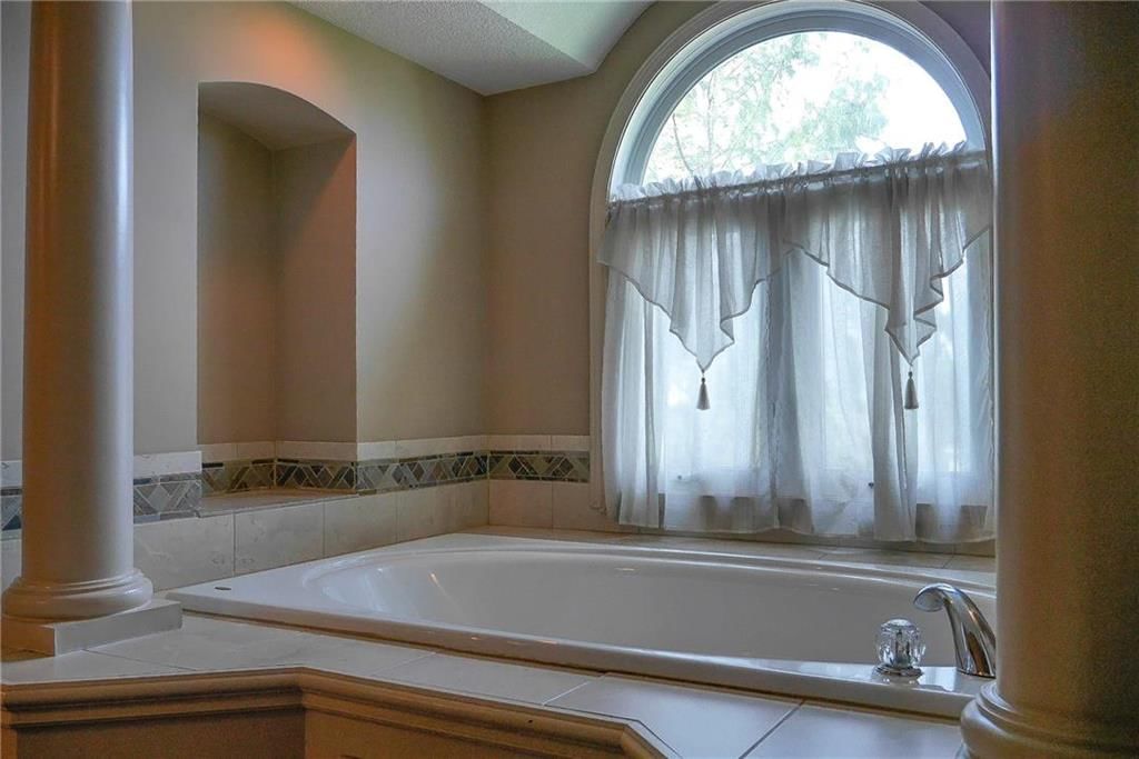 5827 NE Timber Hills Drive — photo 20