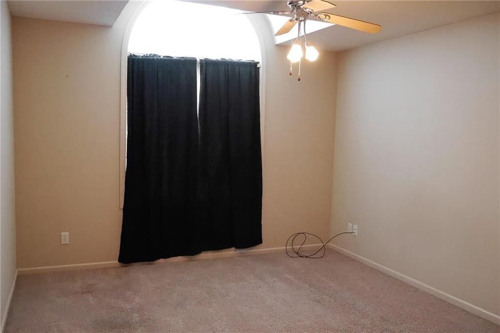 5827 NE Timber Hills Drive — photo 31