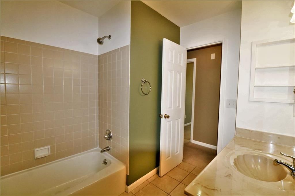 2312 NE 2nd Street — photo 25