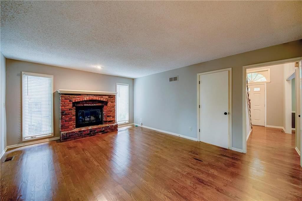 9312 Greenway Lane — photo 7