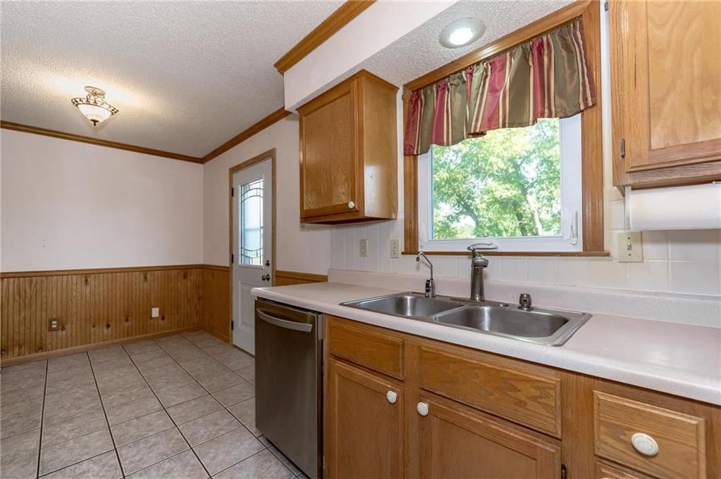 322 E Colleen Drive — photo 11