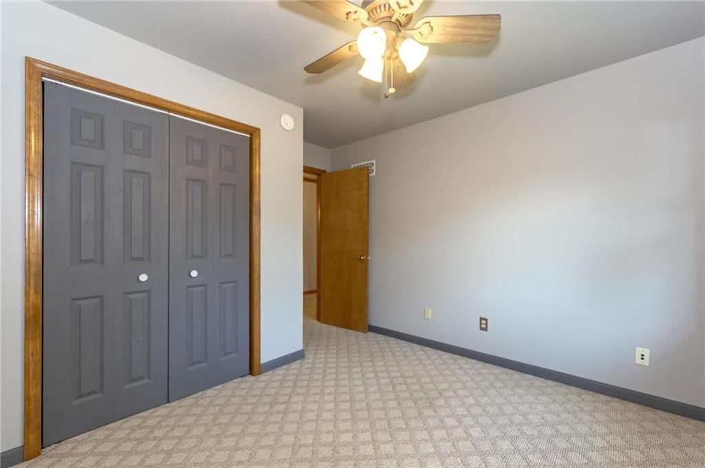 322 E Colleen Drive — photo 17