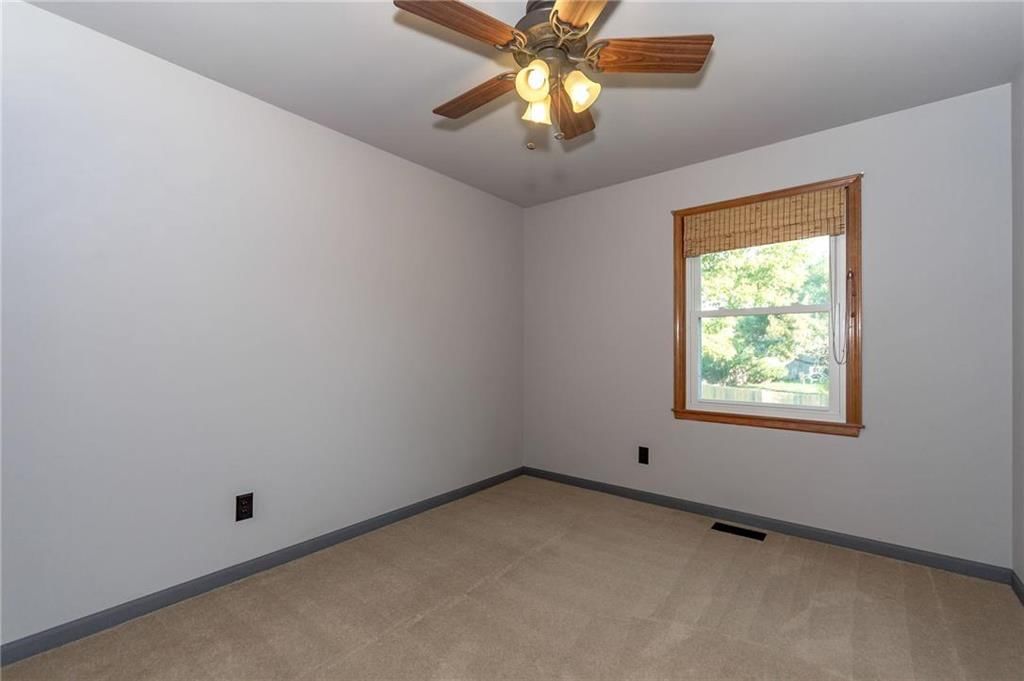 322 E Colleen Drive — photo 19