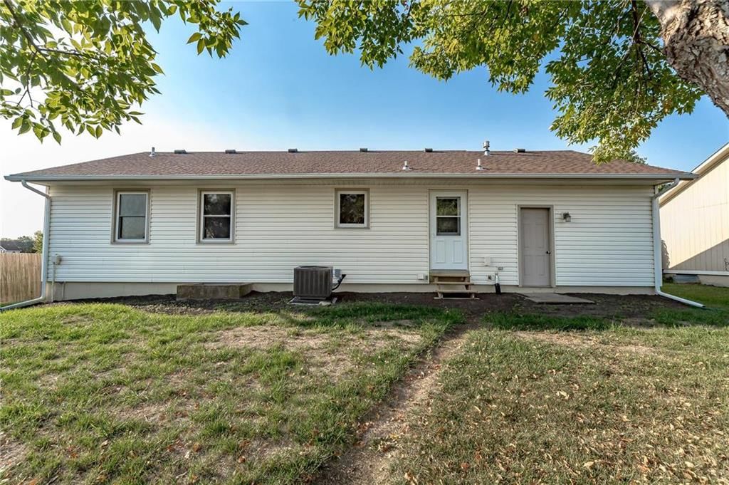 322 E Colleen Drive — photo 26