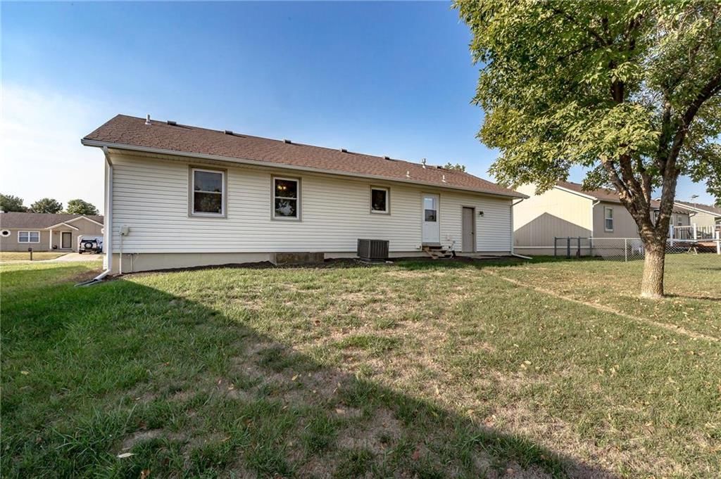 322 E Colleen Drive — photo 27