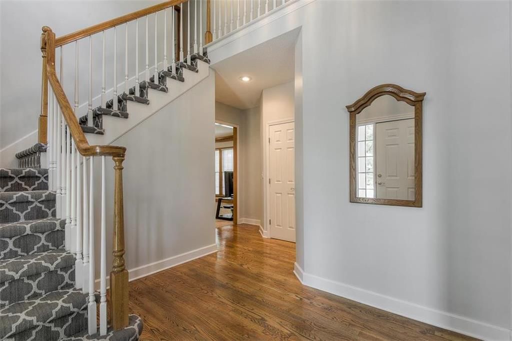 8405 Lakeview Avenue — photo 3