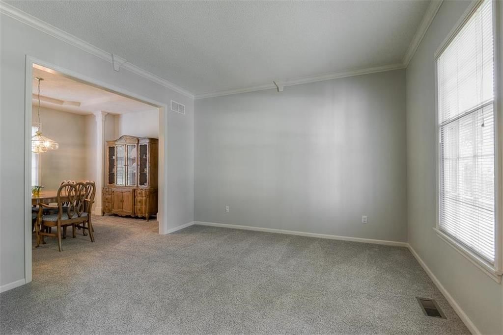 8405 Lakeview Avenue — photo 6