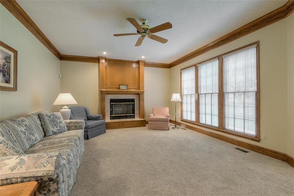 8405 Lakeview Avenue — photo 8