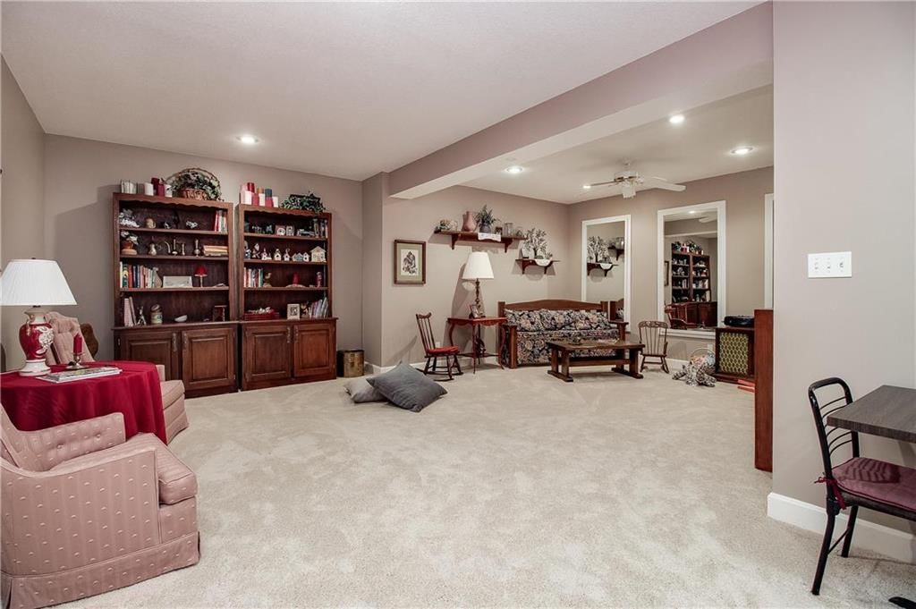 6009 NE Greenbriar Street — photo 35