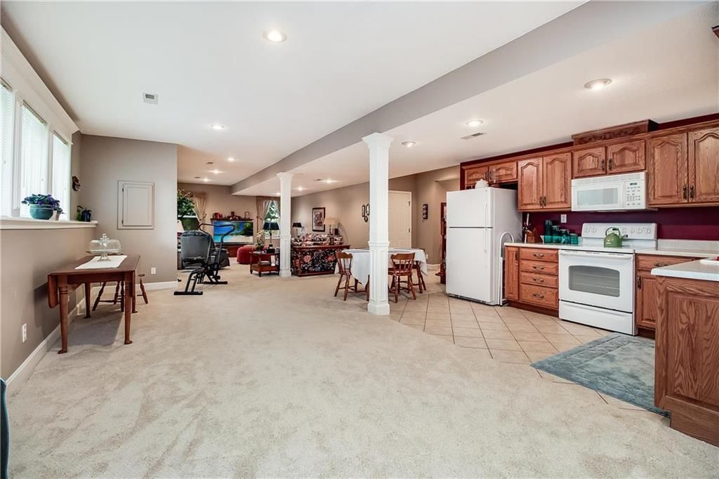 6009 NE Greenbriar Street — photo 36