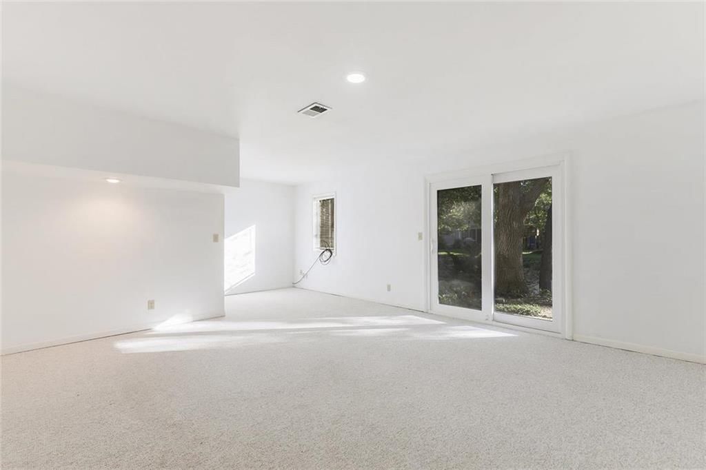 9421 DICE Lane — photo 16