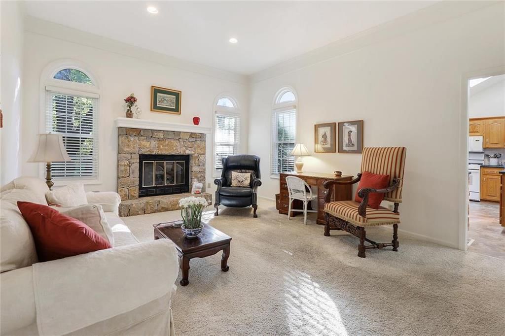 9421 DICE Lane — photo 3